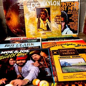 Country Themed Vinyl Record Lot - Ol’ Waylon,Roy Clark,Charlie Pride,More & Joe